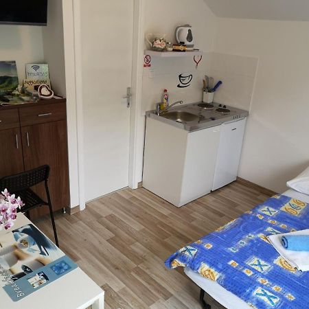 Apartmani Hrsak クラピナ エクステリア 写真