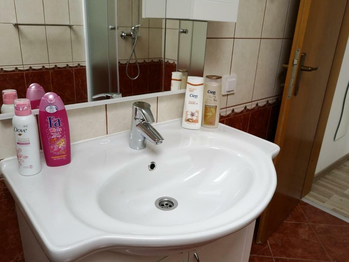 Apartmani Hrsak クラピナ エクステリア 写真