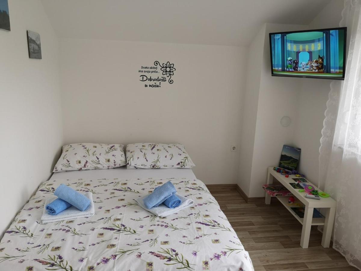 Apartmani Hrsak クラピナ エクステリア 写真